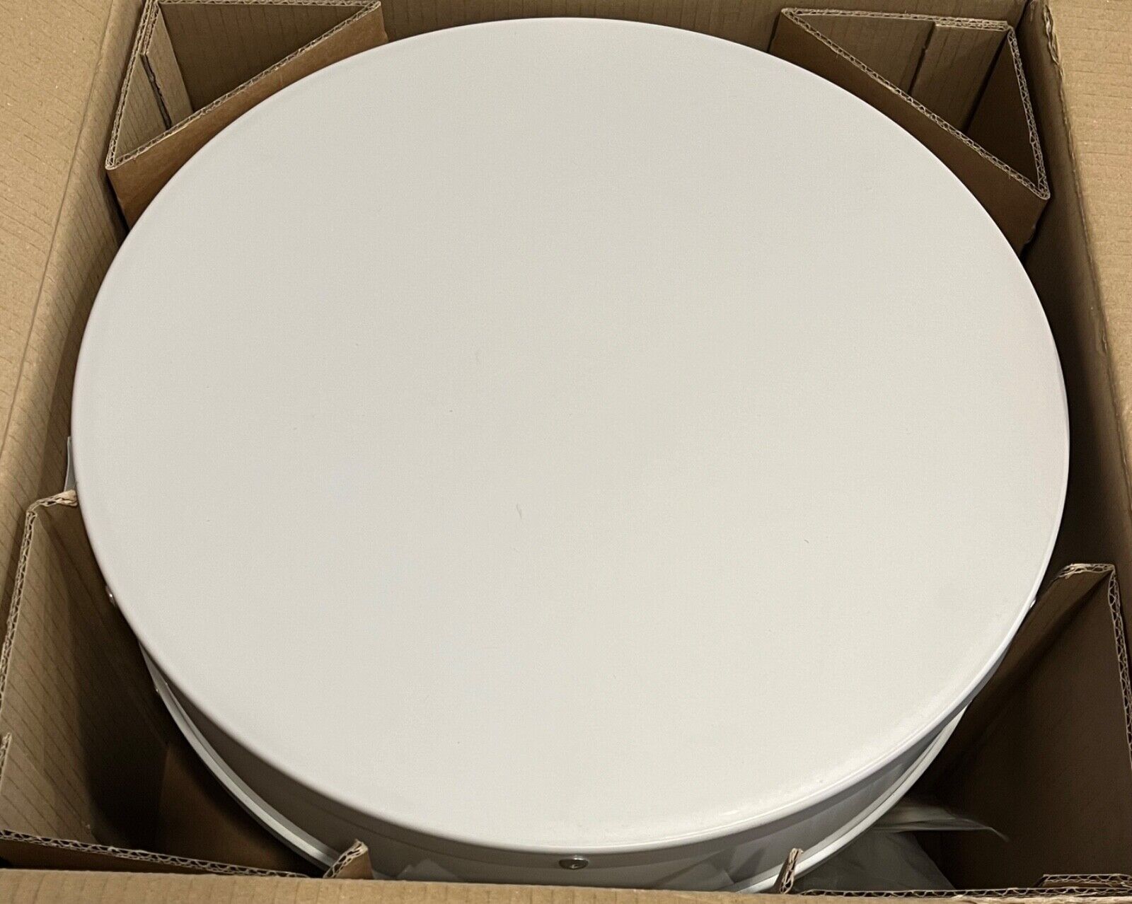 COMMSCOPE VHLP - VALULINE... HIGH PERFORMANCE LOW PROFILE MICROWAVE ANTENNA, SIN