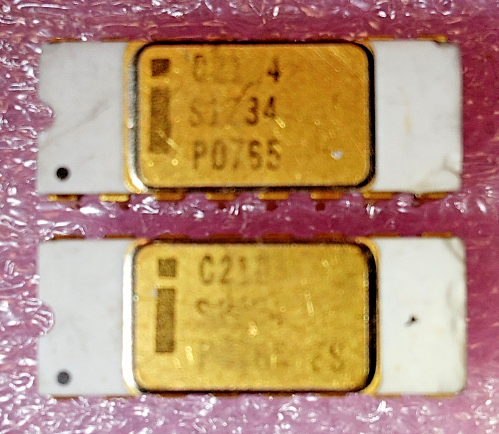 Apple 1 Intel C2104 Memory Gold CERDIP 4096x1 DRAM Vintage LOT of 2 PCS TRS-80