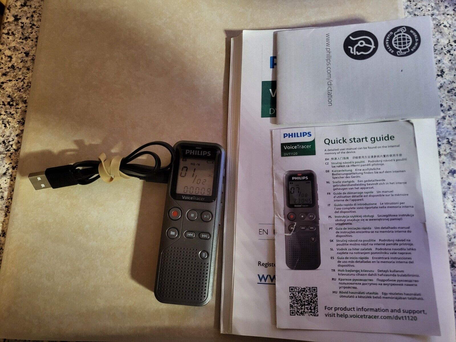 NEW Philips VoiceTracer Audio Recorder Exceptional Recording 8GB Memory DVT1120