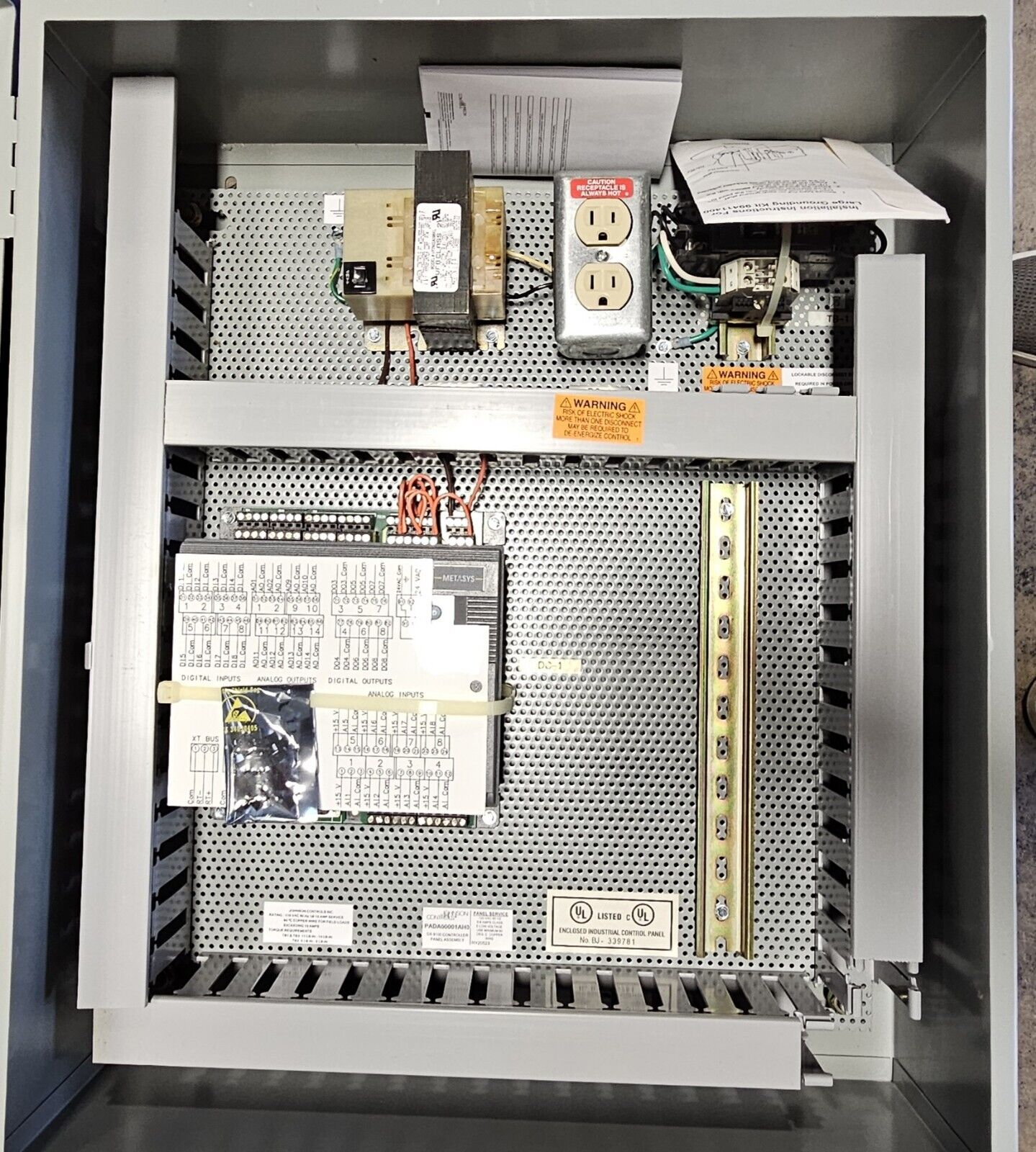 Johnson Controls METASYS DX-9100 Control Cabinet PADA00001AH0