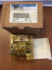 Johnson Controls T-4002-8008 Thermostat picture