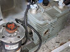 Leybold Heraeus  Dual Stage Rotary Vacuum Pump  1hp, 208-230/460 V , D30AC picture