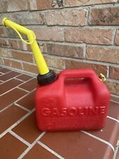 Vintage 1 gallon 6 Ounces Plastic Vented Gas Can Gasoline Chilton P10 PRE-BAN picture