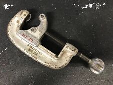 RIDGID NO. 30 HEAVY DUTY PIPE CUTTER, 1”-3”, MADE IN USA, VINTAGE PRE OWNED picture