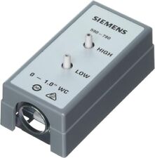 Siemens 590-780  Pressure Transducer Sensor 0-1in WC 24VDC 4-20mA picture