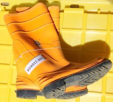 Bata dielectric steel shank high top rubber electricians boots Size 7 orange picture